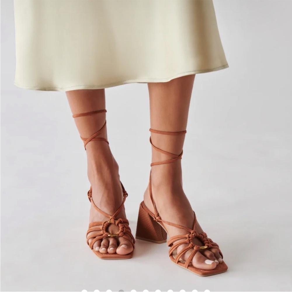 NWT Dolce Vita Kash Sandal Cedar Brown Leather